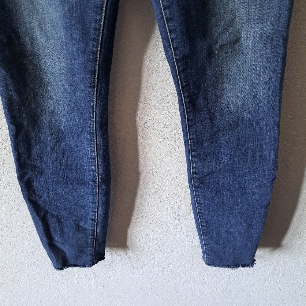 Good American Good Legs Skinny Jeans - Picture 4 of 6